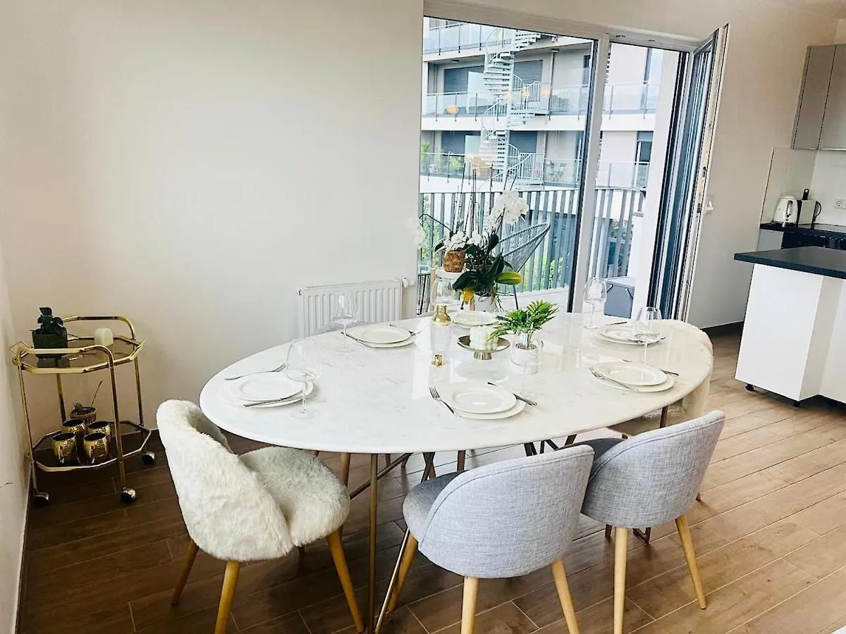 아파트 Beautiful 2 Bedrooms Flat In 룩셈부르크