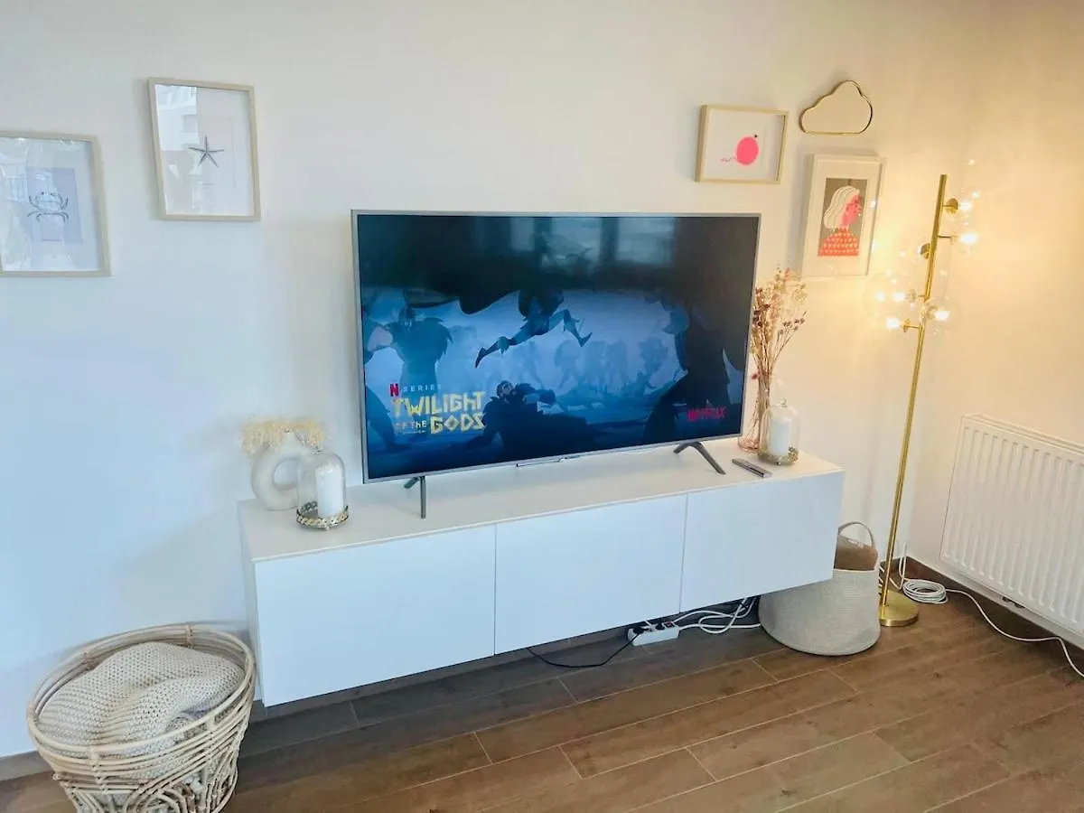 Beautiful 2 Bedrooms Flat In Luksemburg Apartament